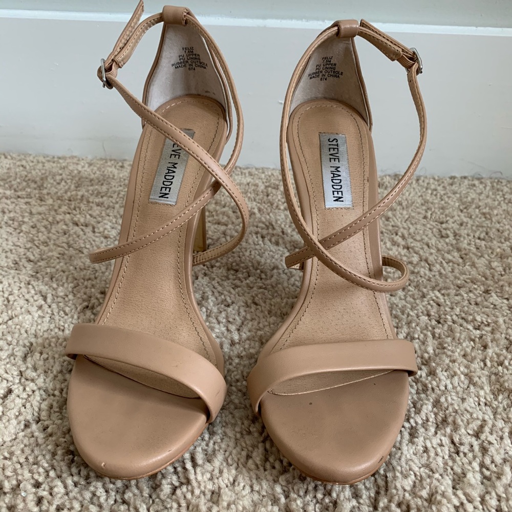 Steve Madden 7.5 beige heels
